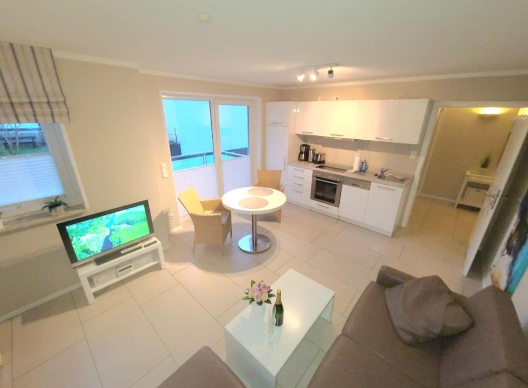 Haus Nemo - 5, Gemuetliches Mit Strandkorb, Strandnah 50 M *